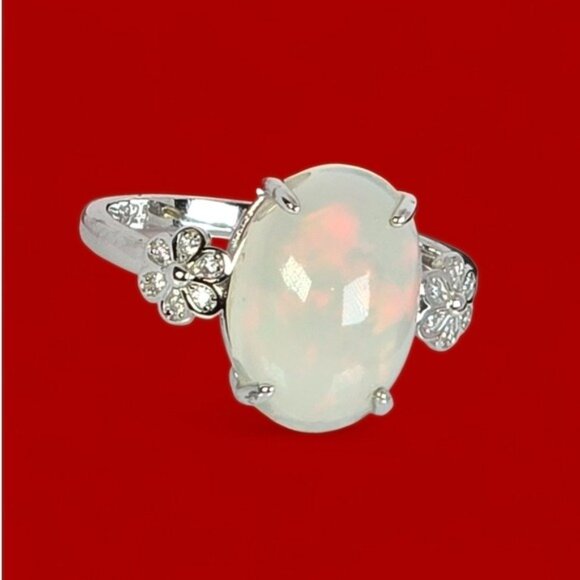 925 Sterling Silver Ring with Natural White Opal 1x1.4cm & Cz - Picture 2 of 9